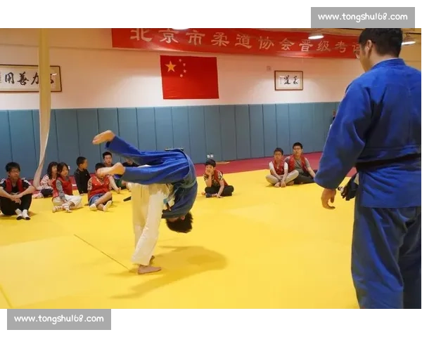 柔道擂台上的力量与智慧较量全程揭秘 柔道擂台上的力量与智慧较量全程揭秘