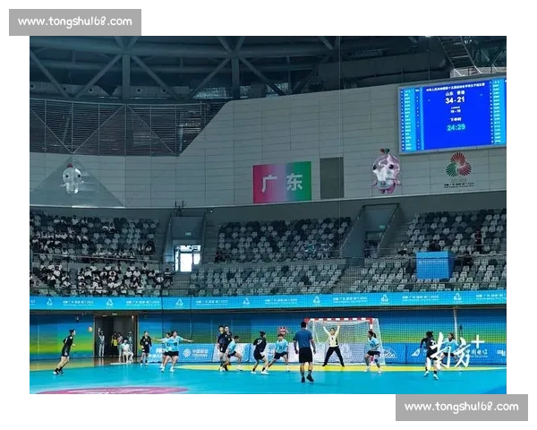 激烈手球对决精彩瞬间全景解析与战术揭秘 激烈手球对决精彩瞬间全景解析与战术揭秘